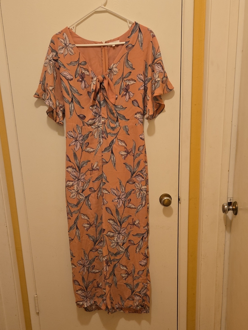 Juniors Tie-Front Floral Jumpsuit in Dusty Rose.